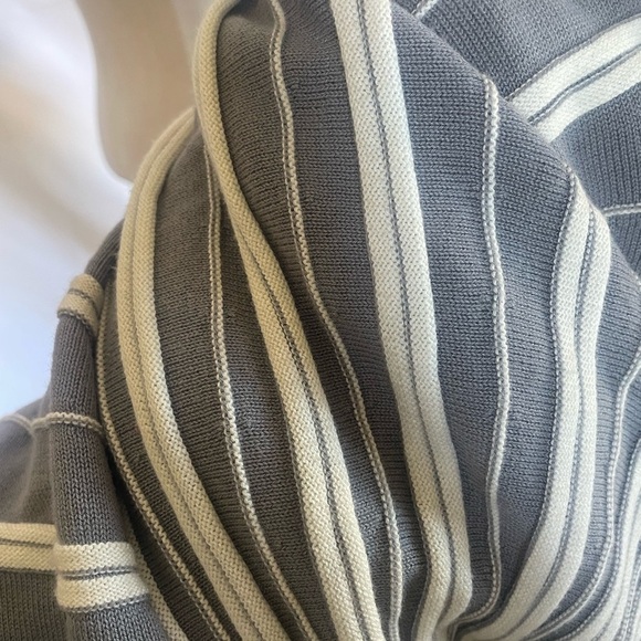 Gray and White Striped Sweater size 14/16W Lane Bryant - Picture 6 of 7